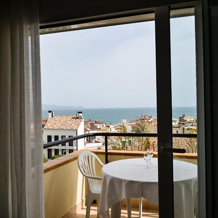 암푸리아스 L'Escala Vista Mar 아파트 외부 사진