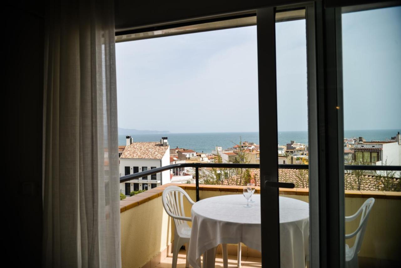 암푸리아스 L'Escala Vista Mar 아파트 외부 사진
